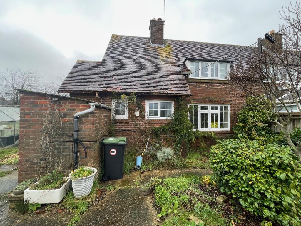 Lot: 81 - SEMI-DETACHED COTTAGE ON 0.4 ACRE PLOT - Rear of property